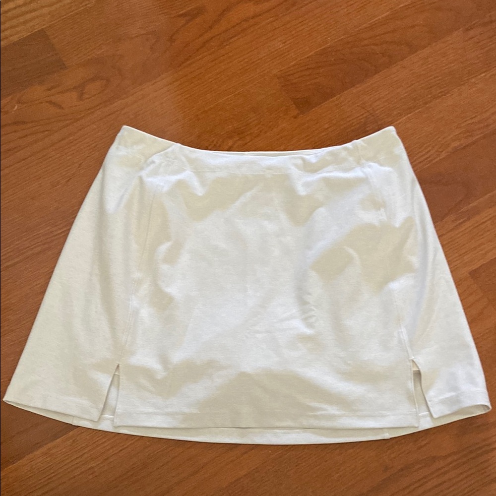 White Mini Skater Skirt with Slit for Athletic Occasions